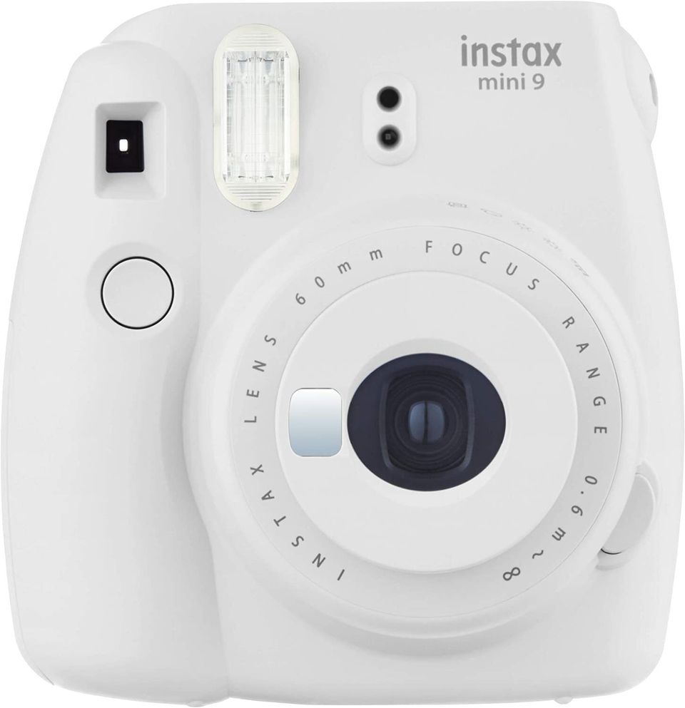 A mini Instant camera for your Gen Z cousins