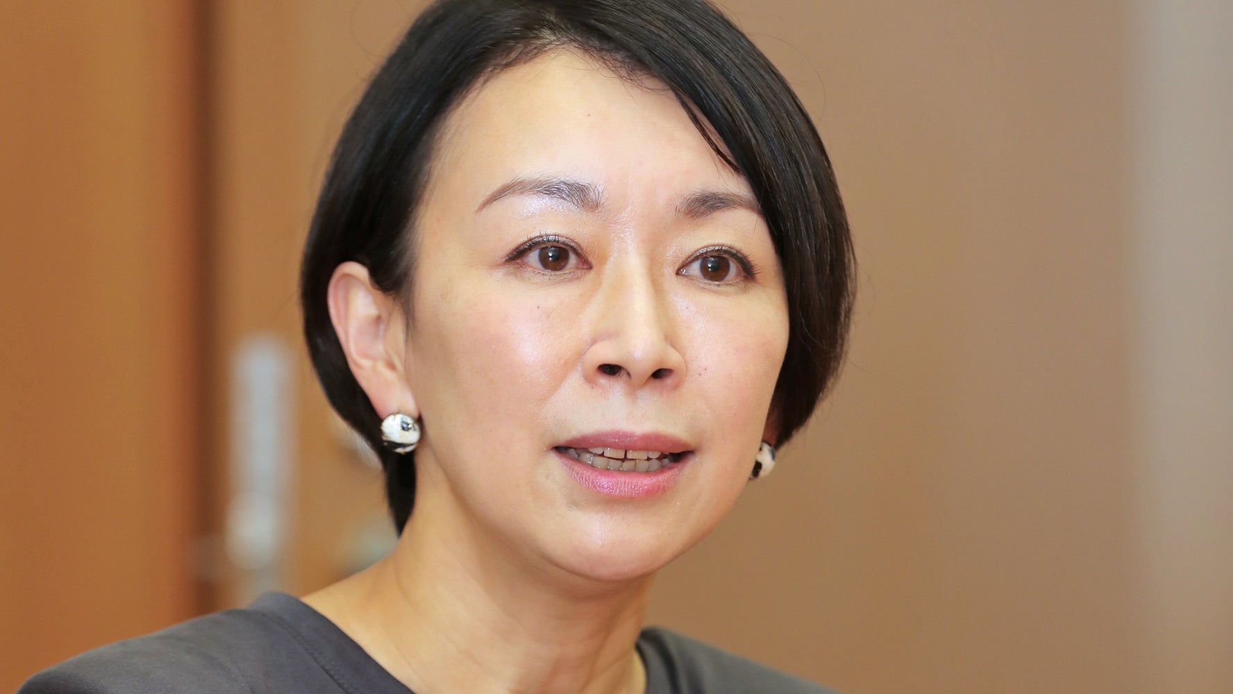 山尾志桜里さん これからは仕事も菅野志桜里 通称使用をやめることを報告 ハフポスト News