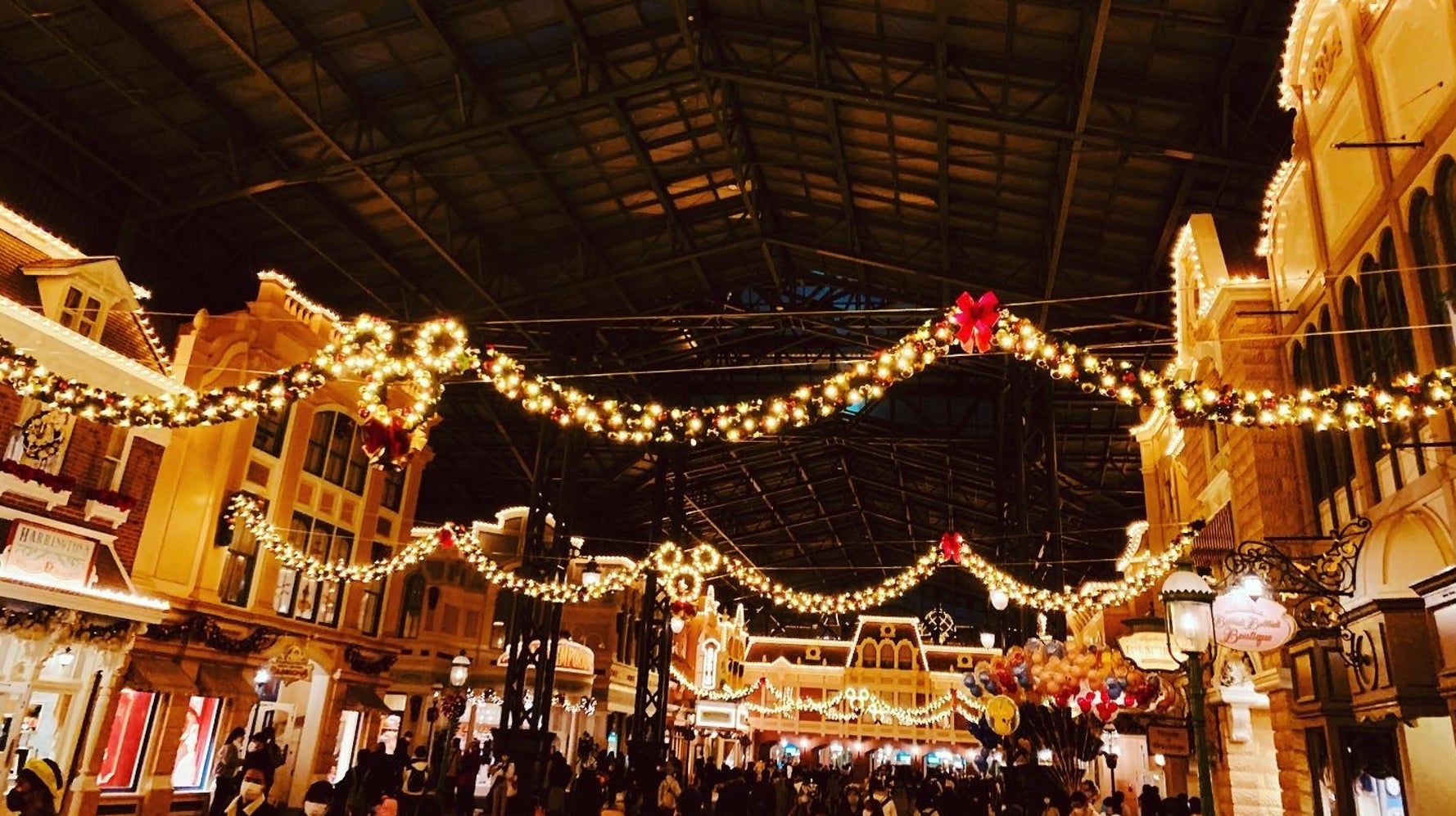 東京ディズニーランド シーのクリスマス 21年のポイントは 期間ごとに変わるショーにあのチュロスも 情報まとめ ハフポスト アートとカルチャー 東京ディズニーランド シーのクリスマス 21年のポイントは 期間ごとに変わるショーにあのチュロスも 情報まとめ ハフポスト アートとカルチャー