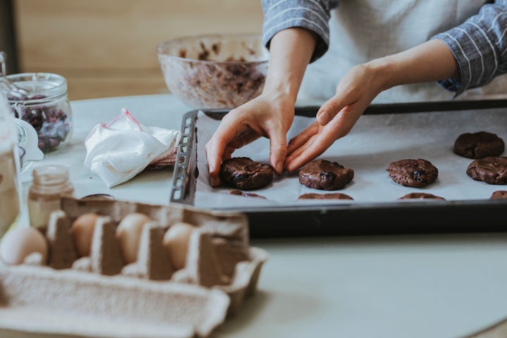 These Pre-Cut Parchment Paper Sheets Make Life and Cooking Easier