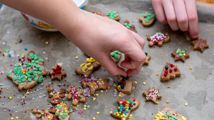 Foil vs. parchment vs. wax paper vs. freezer paper: Here's when to use them  - CNET