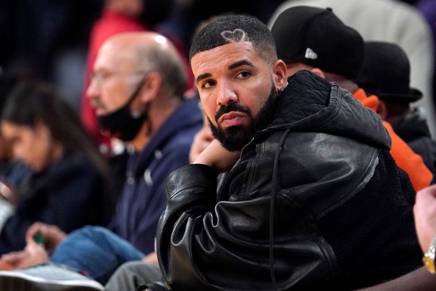 Drake à un match de NBA le 31 octobre 2021, à Los Angels aux