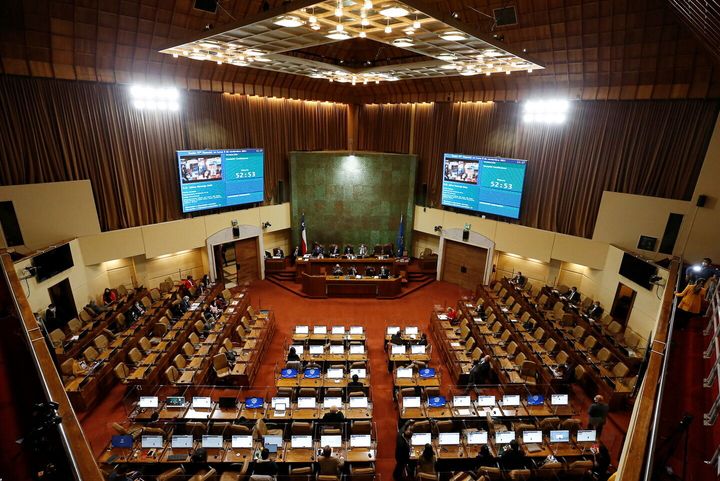Χιλιανοί νομοθέτες υπερψήφισαν πρόταση διώξης κατά του προέδρου Sebastian Pinera για πιθανές παρατυπίες σε πώληση μιας εταιρείας εξόρυξης, μετά από διαρροή των Pandora Papers, Valparaiso, Χιλή, 8 Νοεμβρίου 2021. REUTERS/Rodrigo Garrido