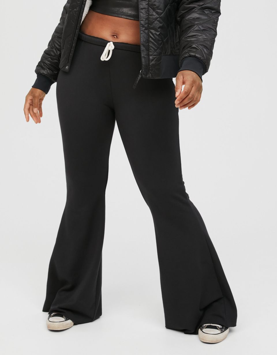 Arie Ribbed Cashmere Blend Pant in Black