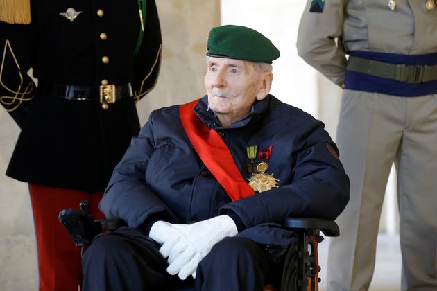 Hubert Germain, a WWII Resistance fighter and the last Compagnon de la Liberation, waits before a ceremony in homage to late veteran Daniel Cordier at the Invalides monument in Paris, France November 26, 2020. Michel Euler/Pool via REUTERS