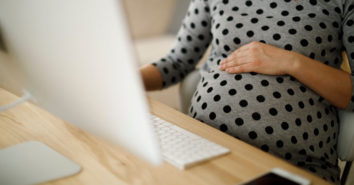 Беременность сотрудника. Беременные тупеют. Декрет в Аргентине. Pregnancy discrimination in the workplace. Моя спина после декрета.