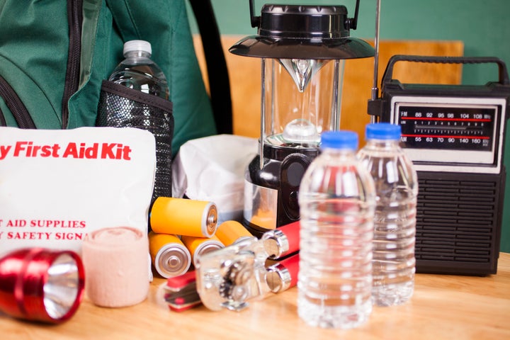 Imagen de archivo de un kit de emergencias.