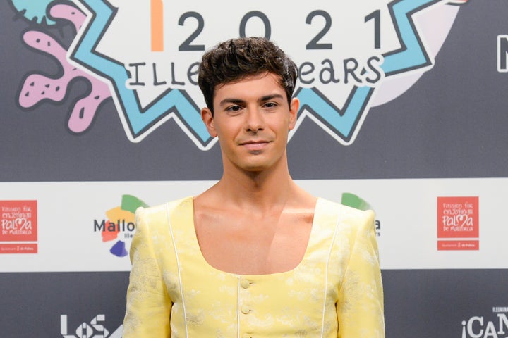 El cantante Alfred, a su llegada a Los40 Music Awards.