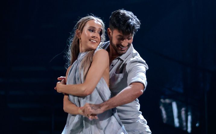 Rose Ayling-Ellis and Giovanni Pernice performed a contemporary routine dedicated to the deaf community on Strictly Come Dancing in 2021