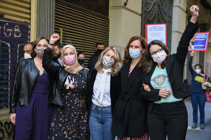 Ada Colau, Fatima Hamed, Yolanda Díaz, Mónica García y Mónica Oltra.