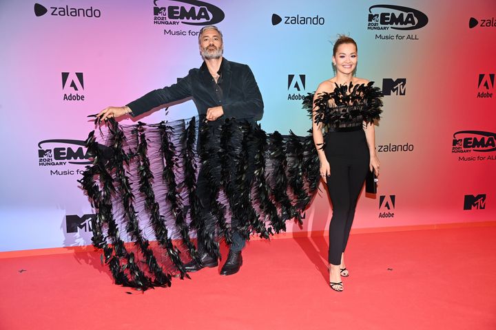 The couple made a memorable appearance on the EMAs red carpet on Sunday night