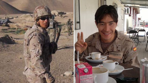 Omar, a la izquierda, e Ismael (nombre ficticio), a la derecha, mientras colaboraban con el Ejército español en Afganistán.