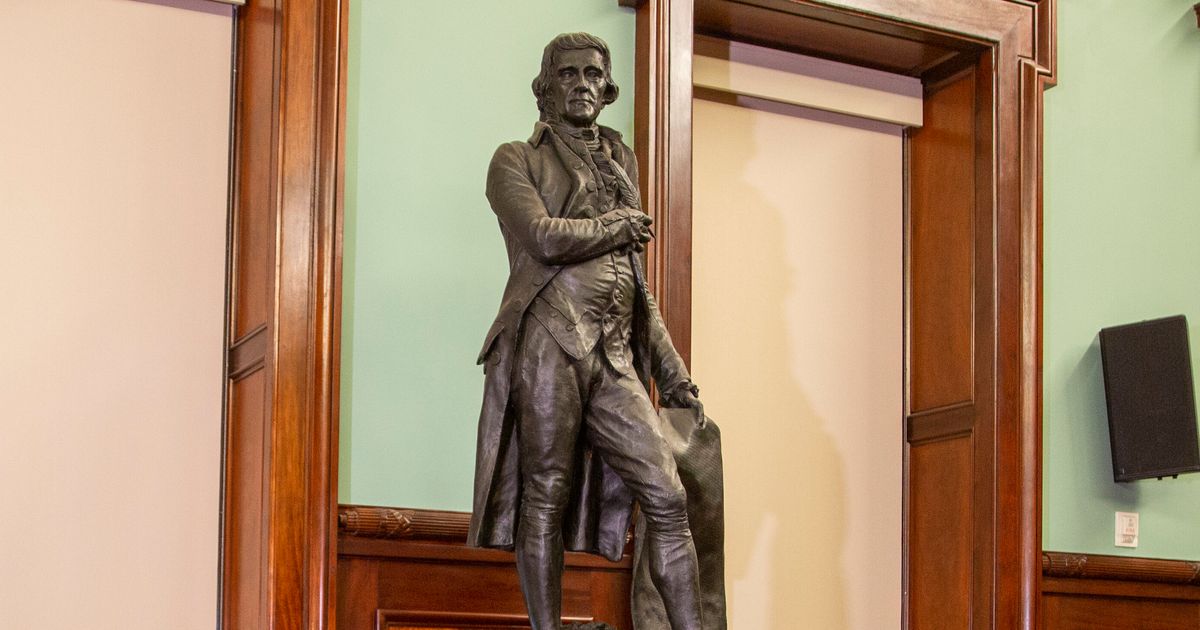 NYC Panel Votes To Remove Thomas Jefferson Statue From City Hall