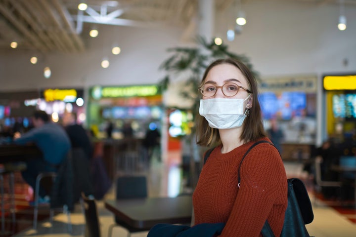 Many people aren't inclined to remove their face masks to eat in airports, so they have a meal at home on travel days. qhiukiuiqkeinv