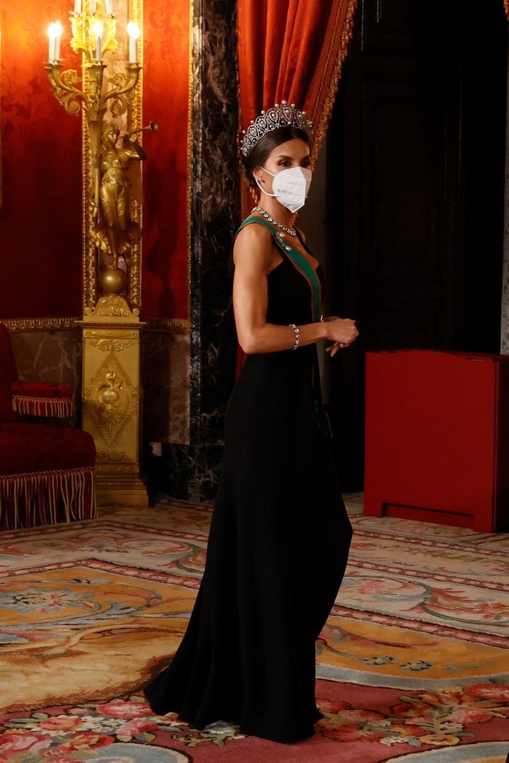 El sencillo vestido negro elegido para la ocasión.