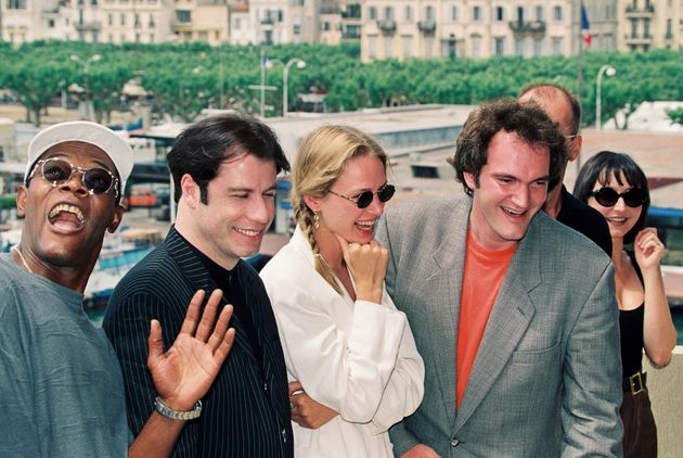 カンヌ国際映画祭に参加したタランティーノ監督とパルプ・フィクションの出演者たち（1994年5月21日）