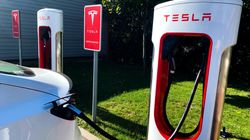 Ερευνητές μελετούν πώς οι μπαταρίες των Tesla μπορούν να δώσουν ρεύμα σε σπίτια