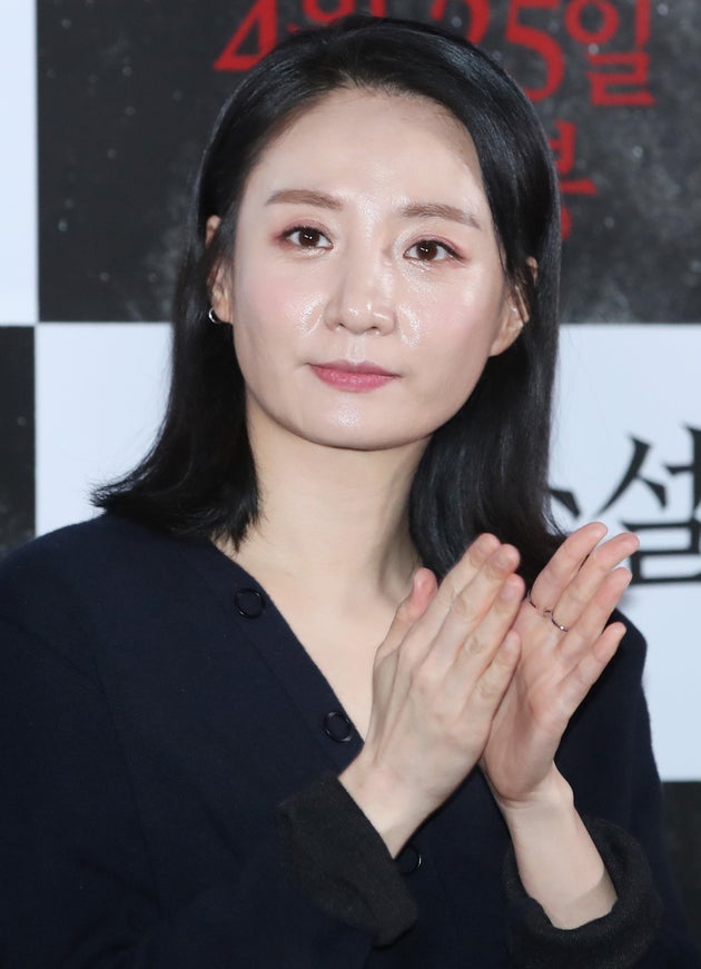배우 조은지가 영화 '장르만 로맨스' 감독으로 돌아왔다. 사실 이번이 두 번째 영화다 | 허프포스트코리아