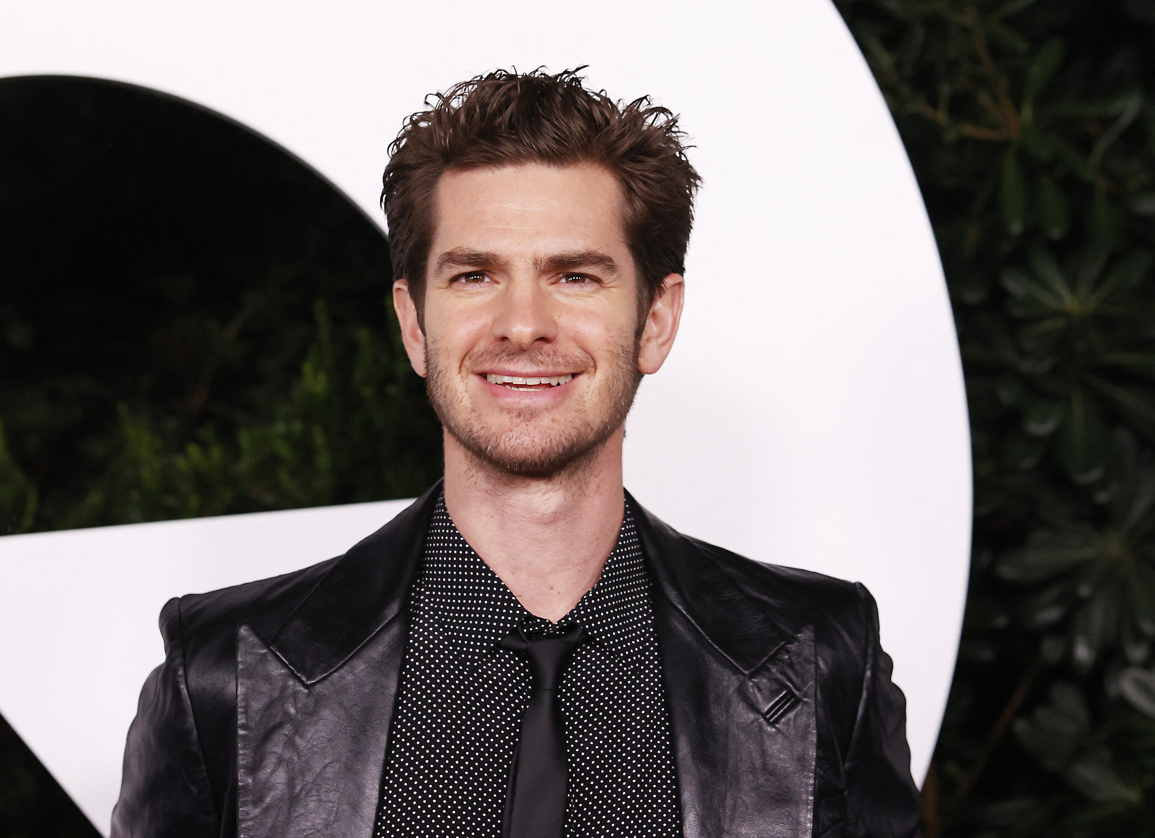 Andrew Garfield Busts A ‘Strange’ Claim About Himself On Wikipedia ...