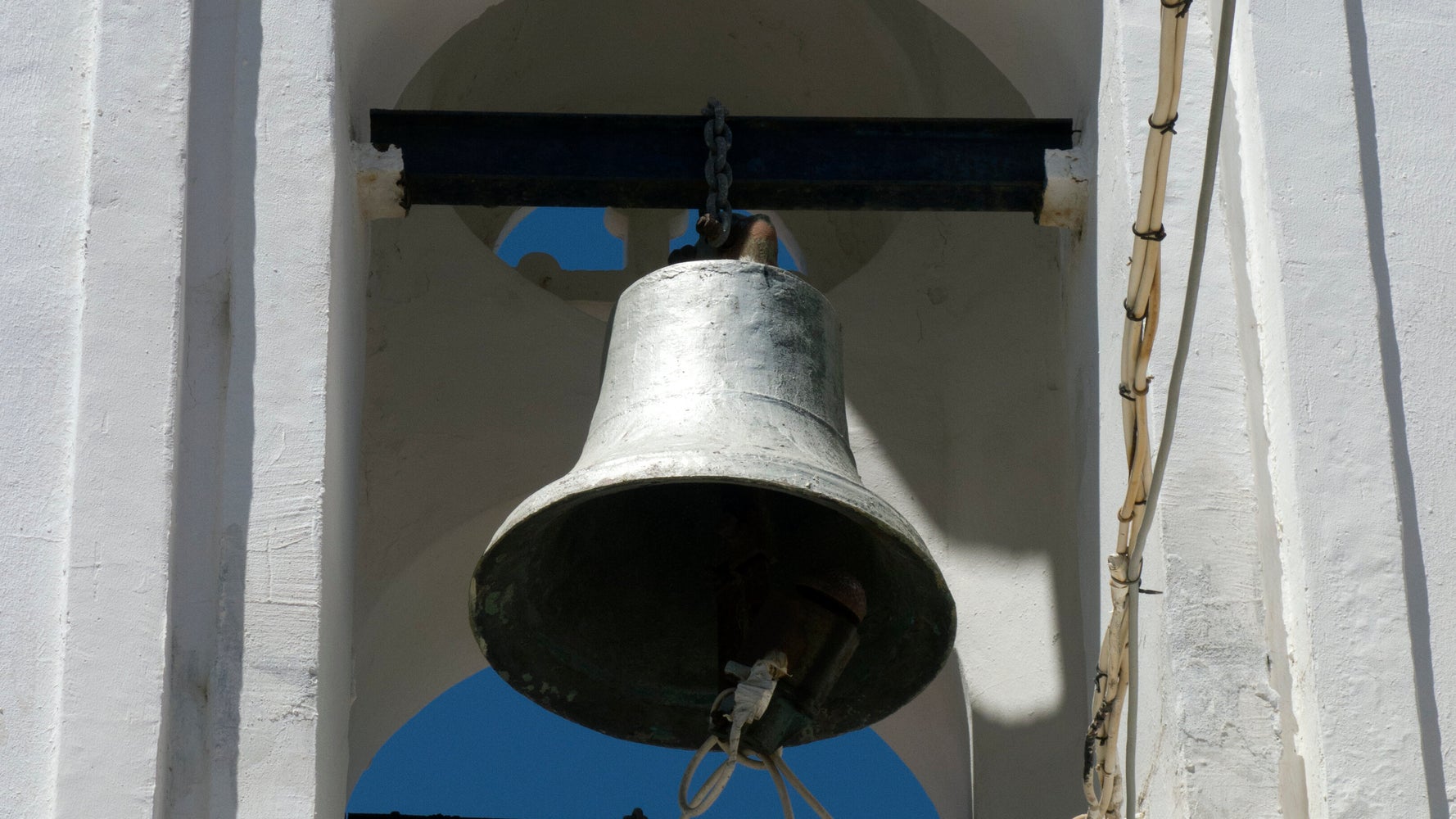 À Ceyrat, les cloches de l'église continueront de sonner la nuit