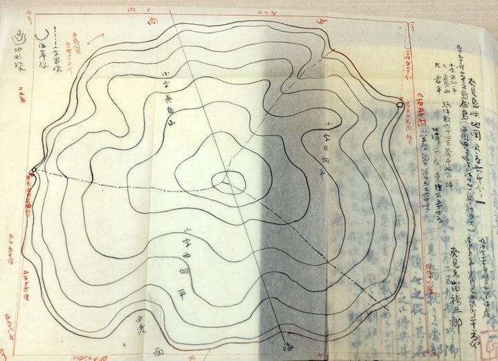 国立公文書館に所蔵されている「中ノ鳥島」の実測図とされる図面