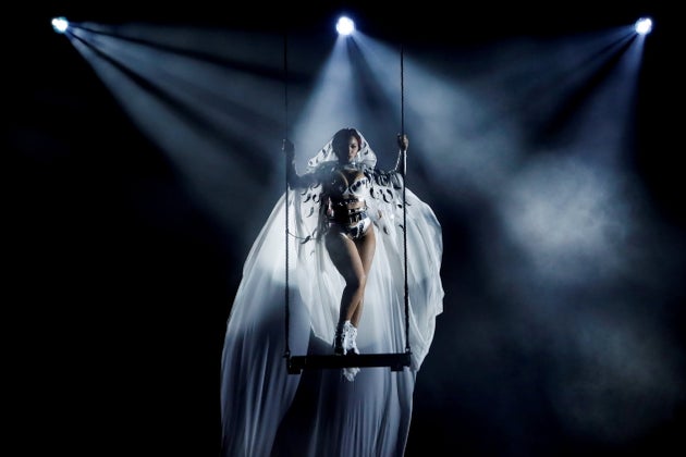 Chloe performs during the Annual American Music Awards at the Microsoft Theatre in Los Angeles, California, U.S., November 21, 2021. REUTERS/Mario Anzuoni       TPX IMAGES OF THE DAY