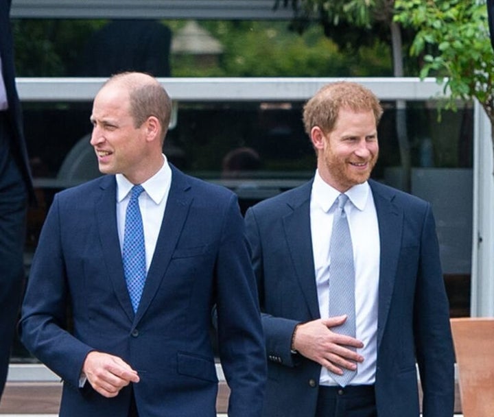 Los príncipes Harry y Guillermo en la inauguración de una estatua de Diana de Gales el pasado 1 de julio.