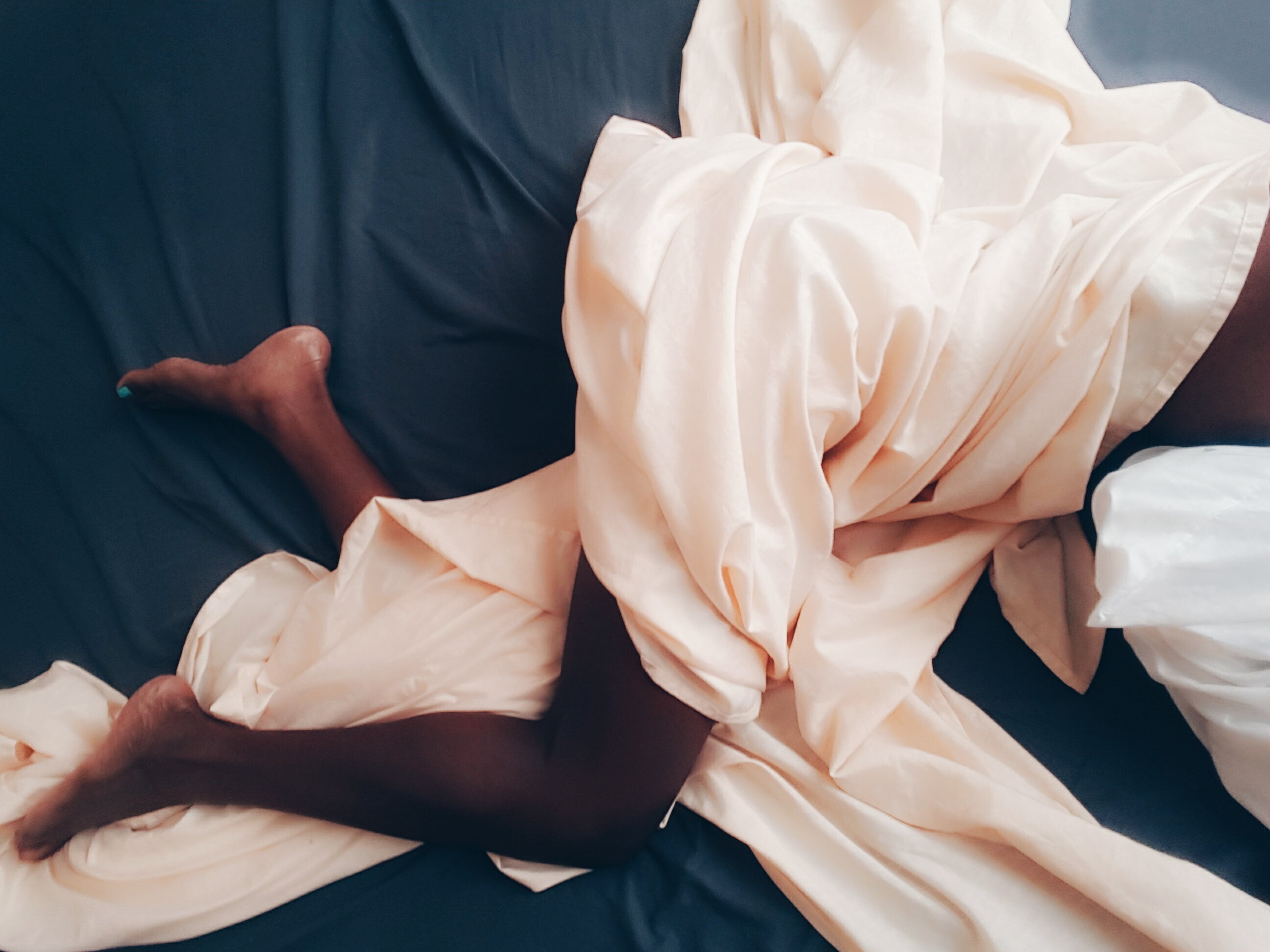 12 Things Sex Experts Always Keep In Their Bedrooms HuffPost Life