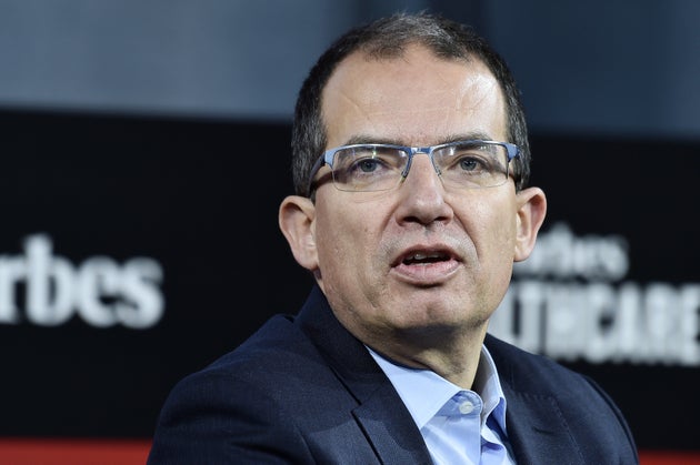 Moderna: "Vaccini molto meno efficaci contro Omicron" Moderna: "Vaccini molto meno efficaci contro Omicron"