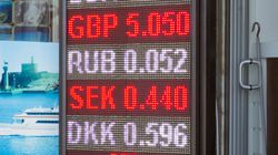 Νέα πτώση της τουρκικής λίρας έναντι δολαρίου και ευρώ