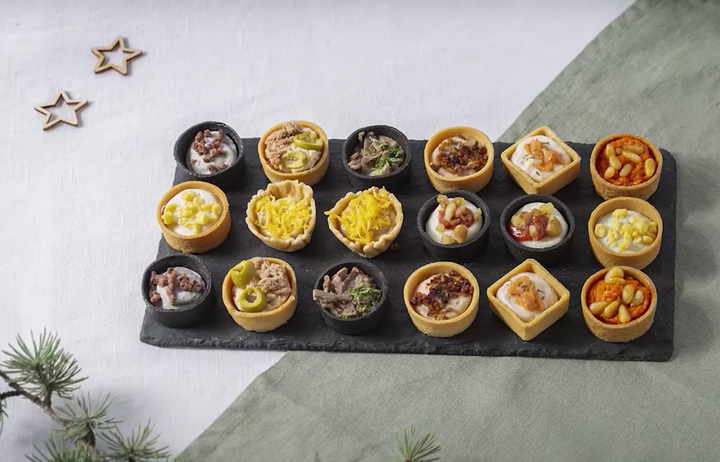 Surtido de canapés por encargo de Mercadona.