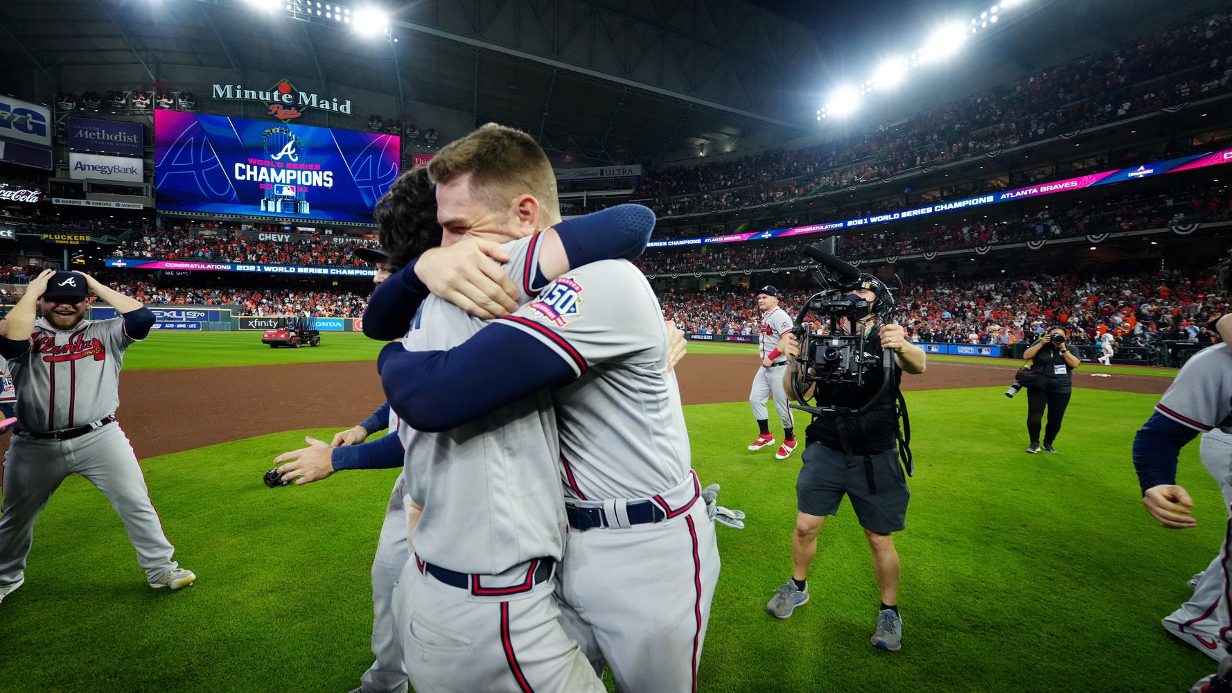 Major League Baseball Locks Out Players For First Work Stoppage In Decades | HuffPost null