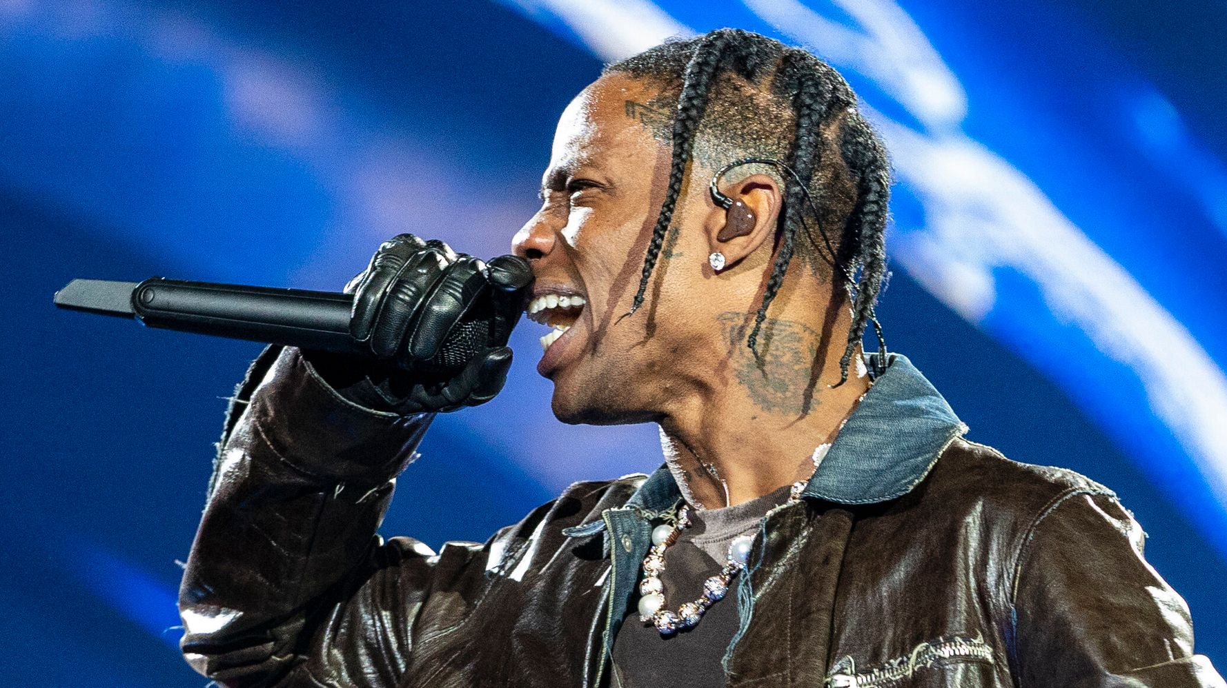 More Families Of Astroworld Victims Decline Travis Scott's Funeral Costs Offer | HuffPost Latest News