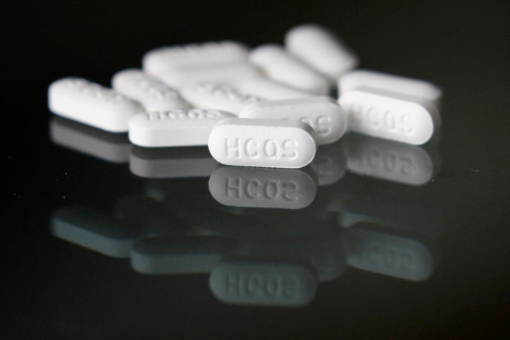 El Dr. Oz tiene una larga trayectoria en la promoción de tratamientos de curanderos 2 Nunca se encontró que la hidroxicloroquina tuviera ningún beneficio en el tratamiento de COVID-19.