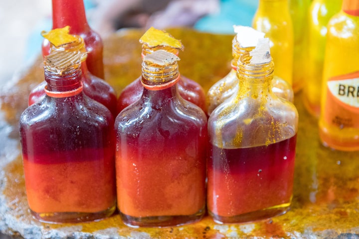El Dr. Oz tiene una larga trayectoria en la promoción de tratamientos de curanderos 8 La producción masiva de aceite de palma roja contribuye a la deforestación.