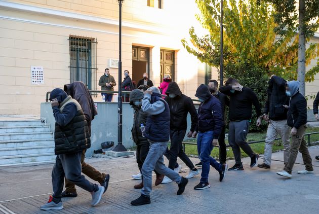 Κύκλωμα παράνομων ελληνοποιήσεων: Στη φυλακή ακόμα τρεις