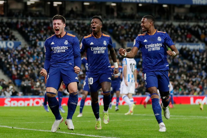 Jovic celebra el 0-2 del Madrid.