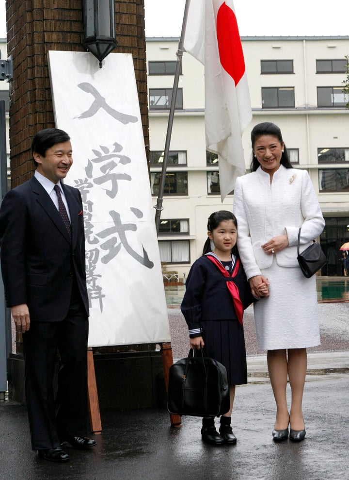 学習院初等科の入学式に臨む愛子さま＝2008年4月10日