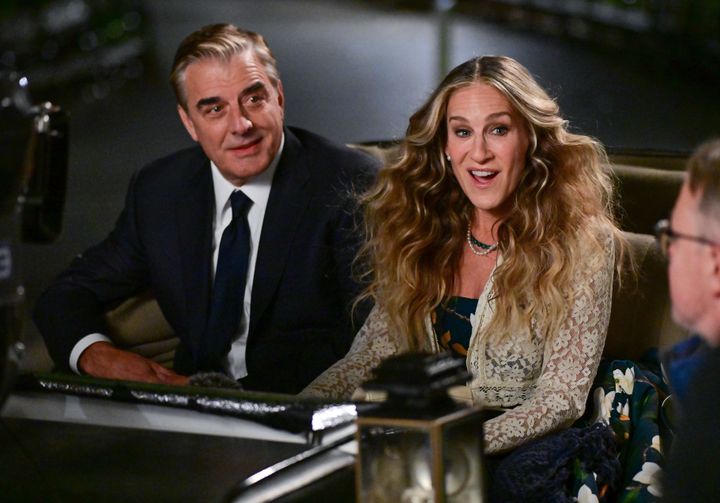 Chris Noth and Sarah Jessica Parker seen on the set of And Just Like That... the follow up series to Sex and the City in Madison Square Park on November 07, 2021 in New York City. (Photo by James Devaney/GC Images)