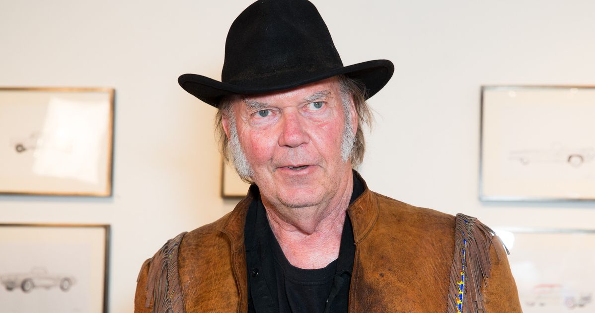 Neil Young On Why He Always Records Under The Full Moon: 'You Can Feel The  Energy' | HuffPost Entertainment