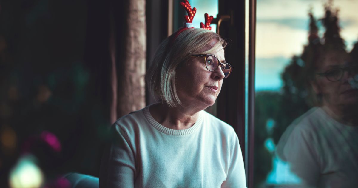 Feeling Extra Stressed Over The Holidays This Year? Here's How To Deal.