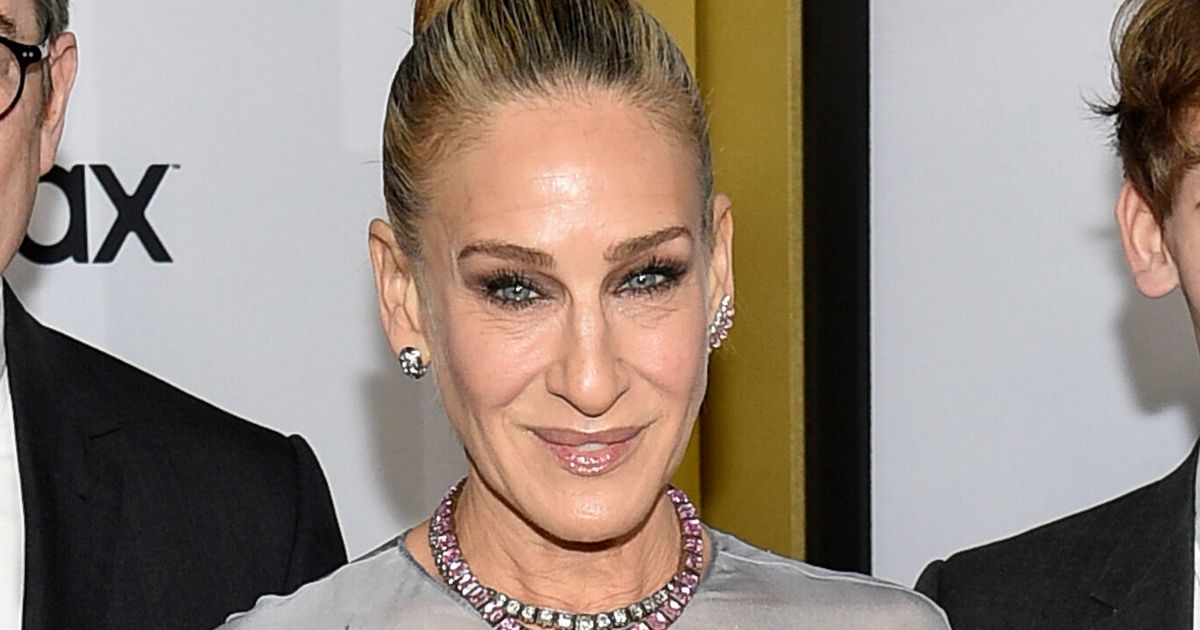 Sarah Jessica Parker Pays Homage To Iconic 'Sex And The City' Look At Premiere