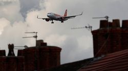 Μ.Βρετανία: Προσγείωση θρίλερ στο αεροδρόμιο του