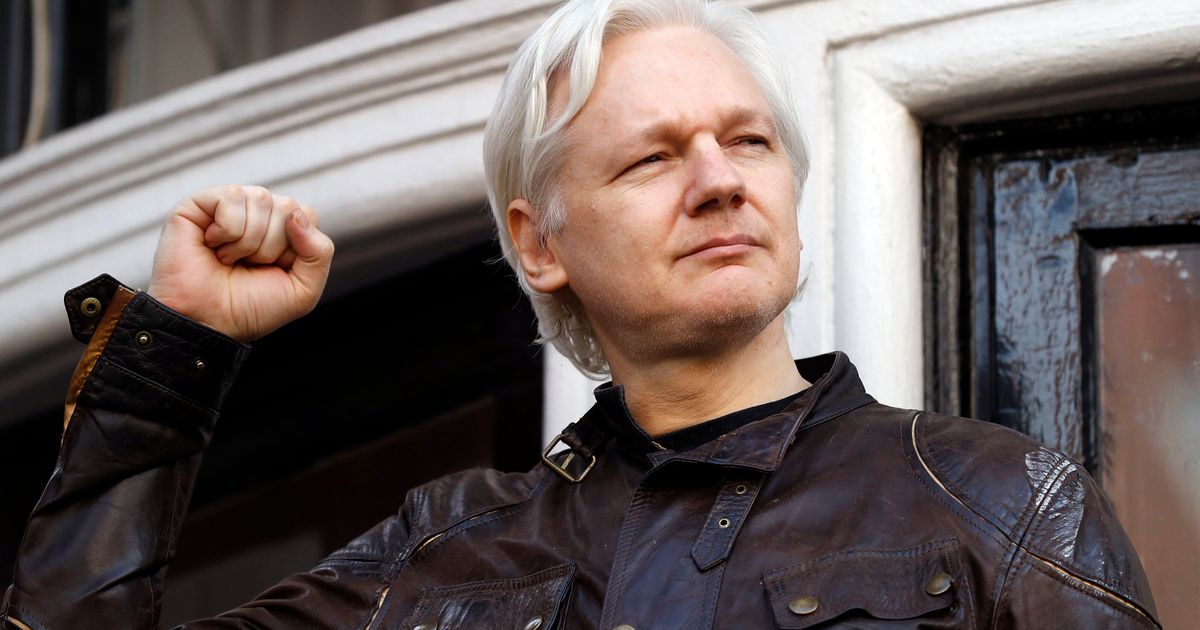 UK Court Opens Door For WikiLeaks Founder Julian Assange To Be Extradited To U.S.