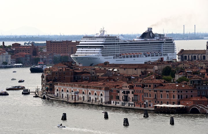 Llegada a Venecia (Italia) del primer crucero en 17 meses, el 5 de junio de 2021.