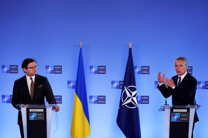 Απρίλιος 2021 - Ο Γενικός Γραμματέας του ΝΑΤΟ Jens Stoltenberg με τον Ουκρανό υπουργό Εξωτερικών Dmytro Kuleba 