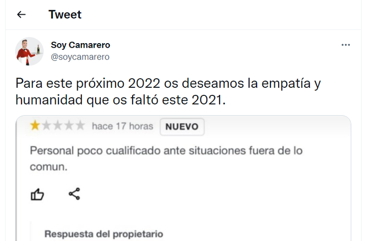 Tuit con la captura de la respuesta de los propietarios de un restaurante a una reseña negativa.