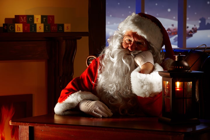 Papá Noel, visiblemente contrariado por este reportaje.