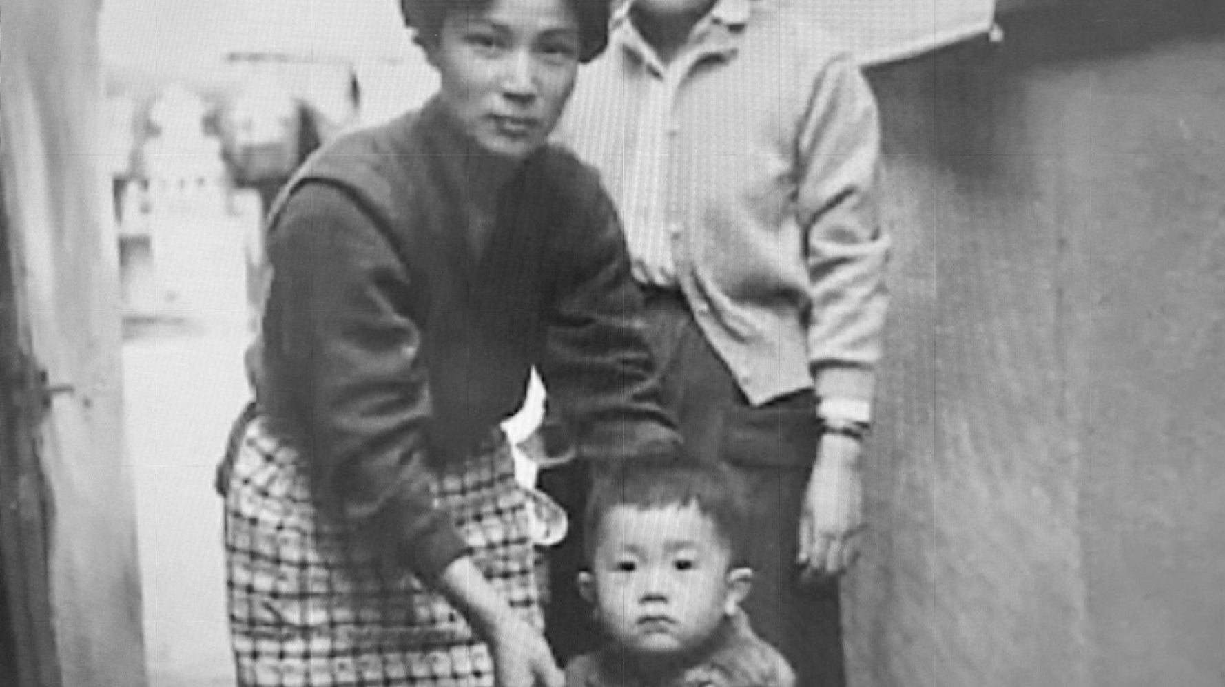 父の暴力 14歳で家を飛び出した 赤ちゃんの時に取り違えられた男性が 生みの親を探す理由 ハフポスト News