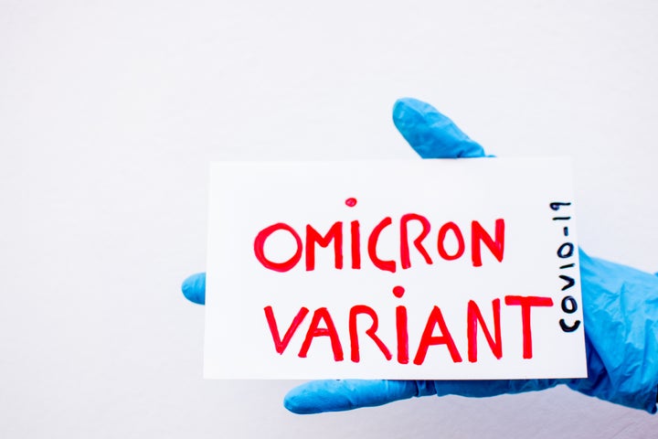Montaje con la variante Ómicron